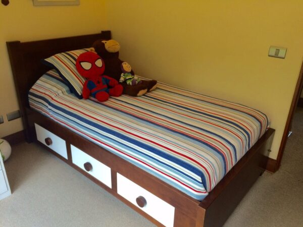 Cama Chocolate